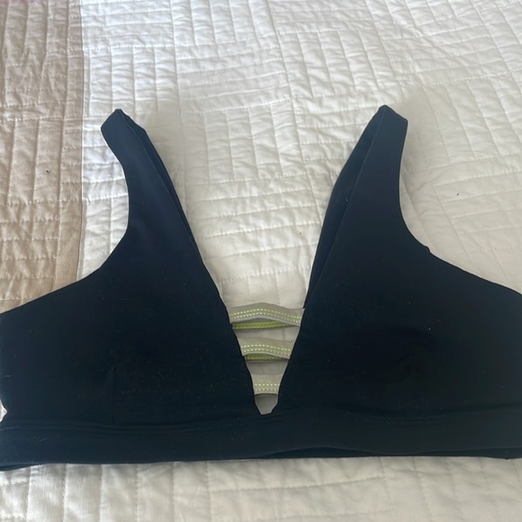 Bombshell Bra 💣 - Picture 6 of 6